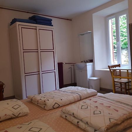 Maison Familiale Des Gueyniers Жозьє Екстер'єр фото