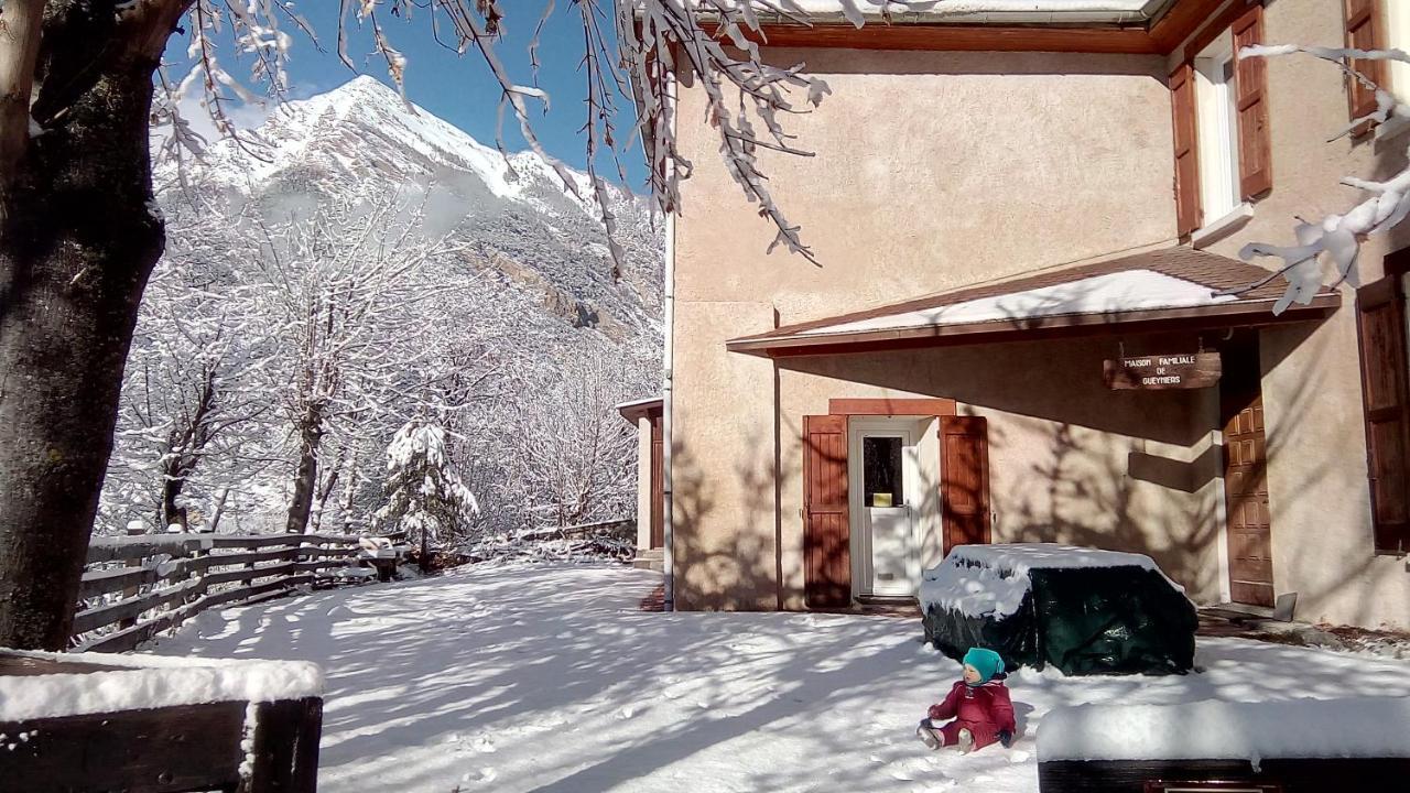 Maison Familiale Des Gueyniers Жозьє Екстер'єр фото
